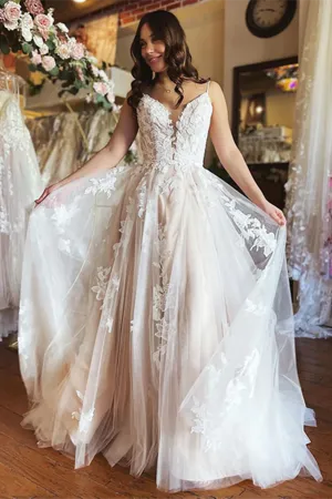 Anneprom A Line Spaghetti Straps Applique Wedding Dress Backless Tulle Bridal Dress APW0391