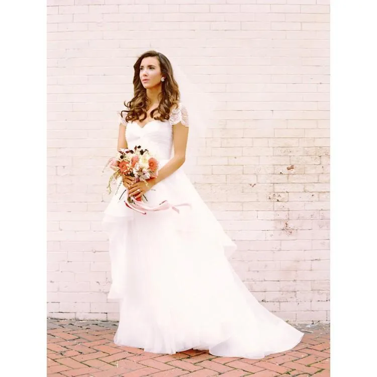 Anneprom A-line White Beach Wedding Dress Straps Short Sleeve Floor Length Cheap Beading Wedding Dress APW0372