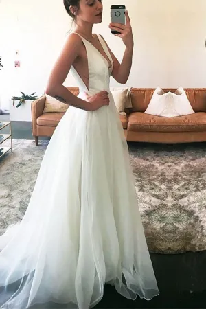 Anneprom V-Neck Straps Sweep-Train Sleeveless White A-Line Wedding Dress APW0171