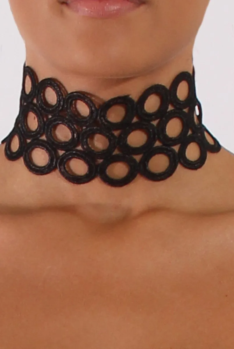 Black Wide Circle Crochet Choker - Corazon