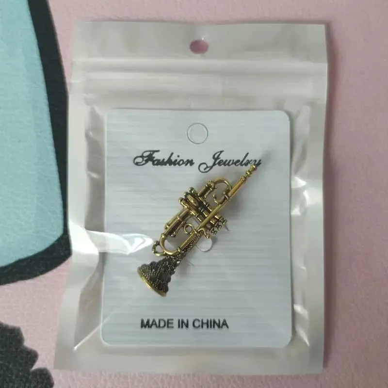 Chic Vintage Saxophone Brooch Pin For Men and Women - Antique Golden Finish With Rhinestone Accents