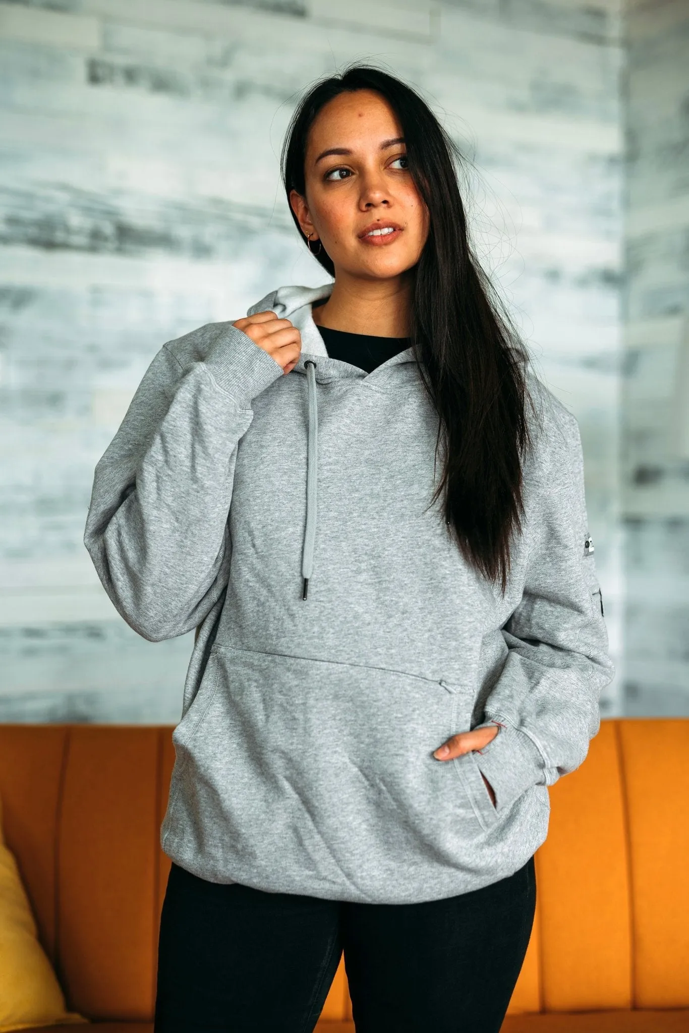 JOHNNY PULLOVER - SUSAN G. KOMEN EDITION